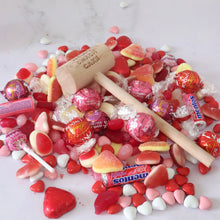 Load image into Gallery viewer, Geo Heart Smash Cake (500g)