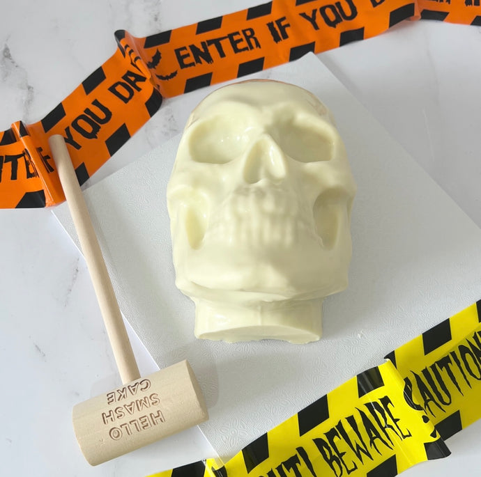 Skull smash cake