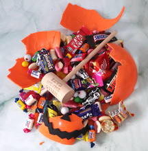 Load image into Gallery viewer, Jack O Lantern Smash Cake
